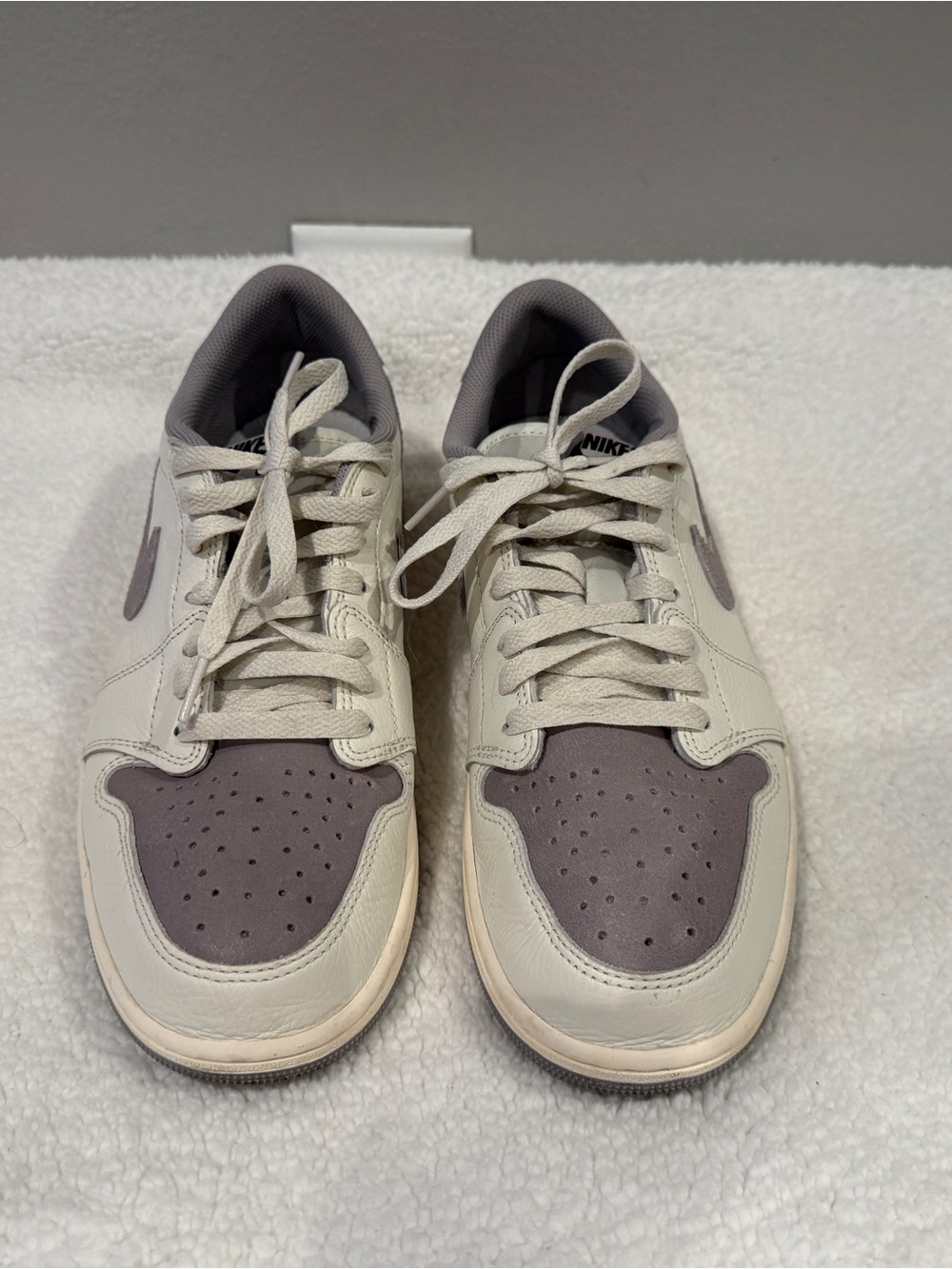 Men’s Nike Air Jordan 1 Low OG S/10
Atmosphere Grey